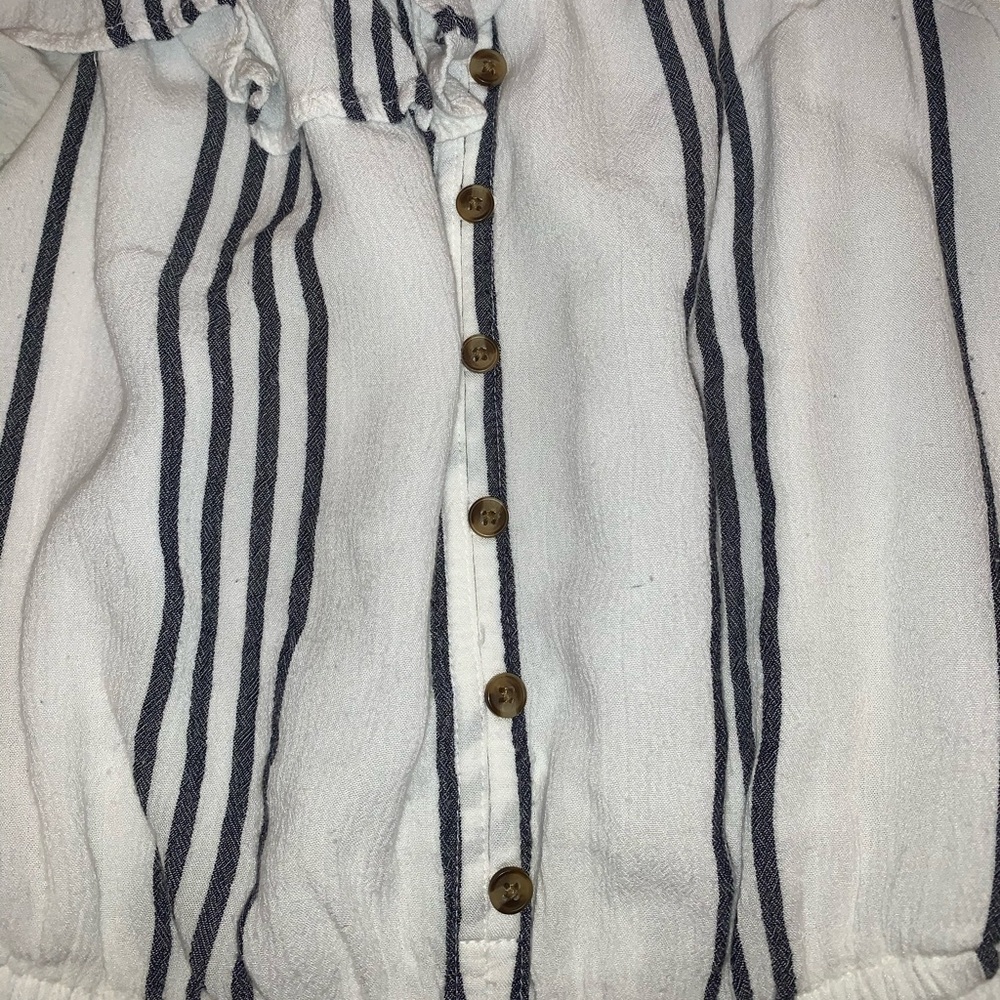 Ruffle romper - Picture 2 of 2
